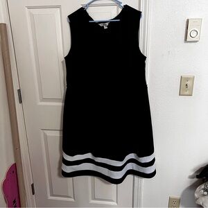 Plus Size Studio AA Black With White Stripes Dress Size 20W MIDI Party Cruise